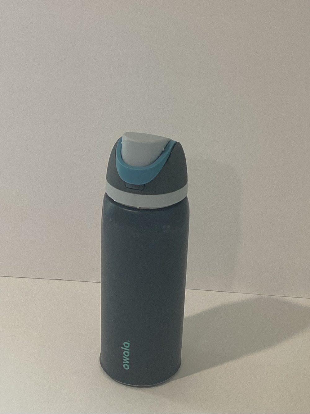 Owalo Slate Blue Insulated Water Bottle with Teal Accent